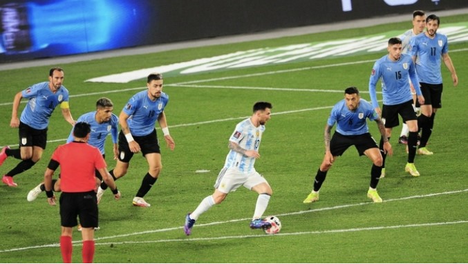 Thưởng thức những trận cầu đỉnh cao trên Cakhia TV