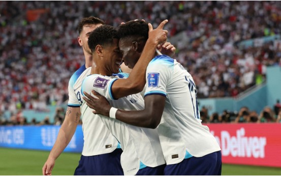 Ăn mừng bàn thắng của các tuyển thủ đội tuyển Anh - XoivoTV