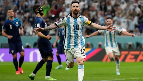 Cùng với Messi và đội tuyển Argentina tại XoivoTV