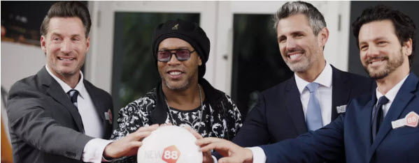 Sự kiện hợp tác giữa Ronaldinho và OKVIP